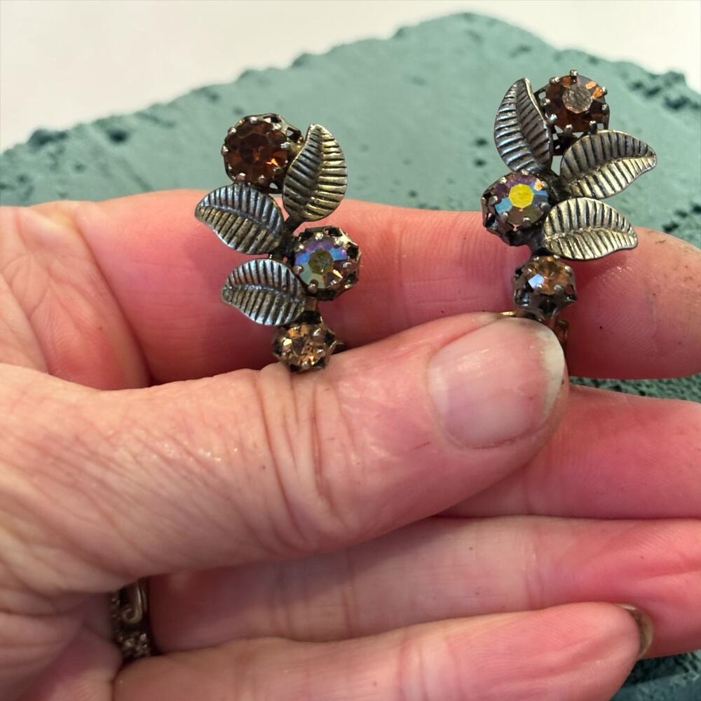 AB Rhinestone Leaf Earrings Smoky Topaz Cluster 1950s Silver Tone Clip Vintage